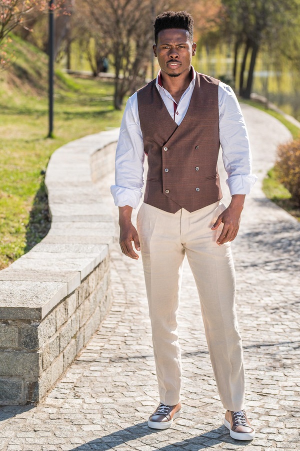 Vesta barbati casual Gentlemen`s Corner - maro inchis in carouri